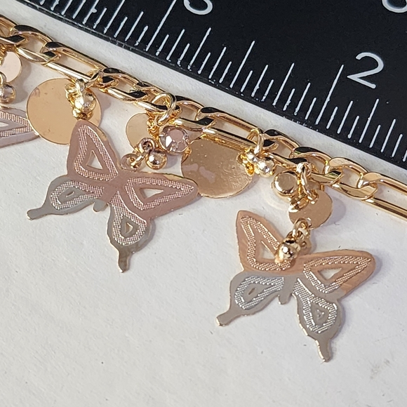 Gold Figaro Chain Anklet Bracelet with Tricolor Gold Butterfly Charms - Picture 6 of 8